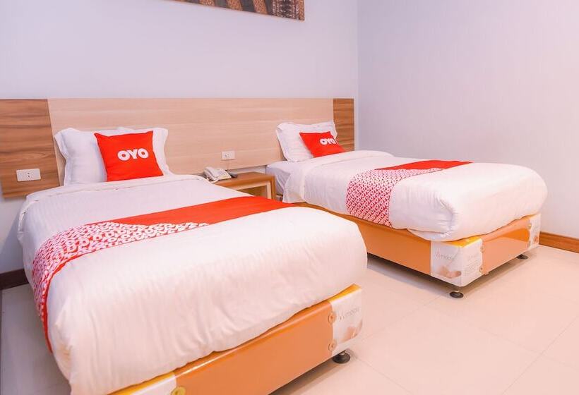 בית מלון כפרי Oyo 1630  Syariah Ring Road