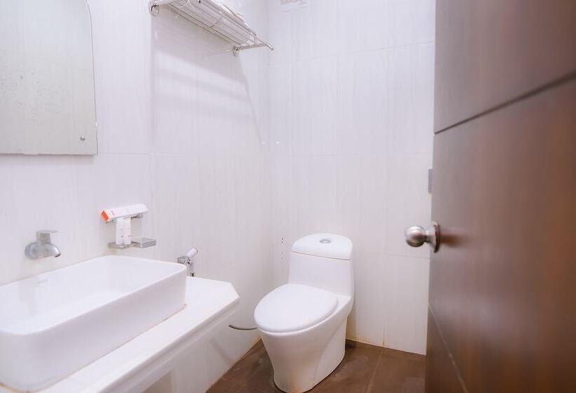 בית מלון כפרי Oyo 1630  Syariah Ring Road