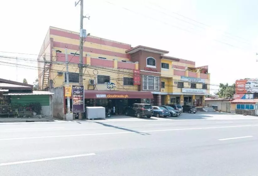 ホテル Reddoorz @ Km 50 Aguinaldo Highway Tagaytay