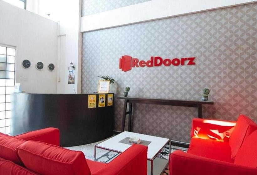 هتل Reddoorz @ Km 50 Aguinaldo Highway Tagaytay