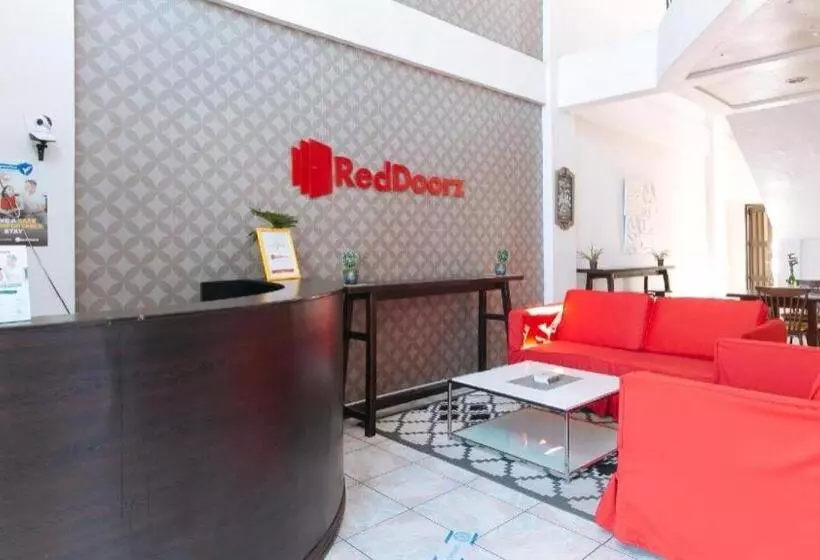 ホテル Reddoorz @ Km 50 Aguinaldo Highway Tagaytay