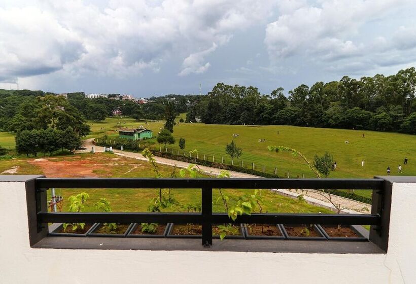 호텔 The Golf Retreat Shillong