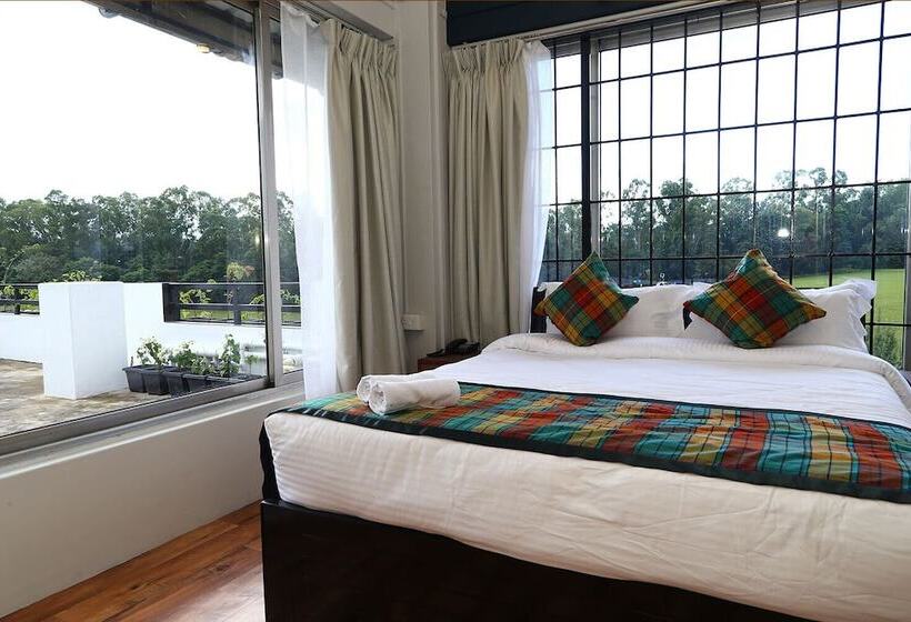 호텔 The Golf Retreat Shillong