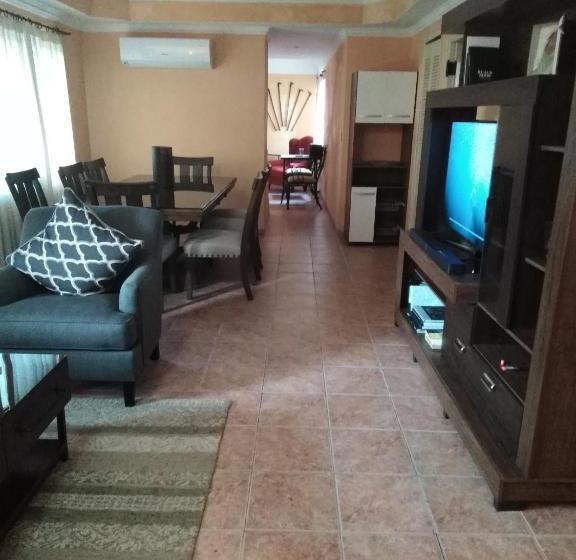 هتل Buganvilla 340 Suites In Shared Vip Apartment