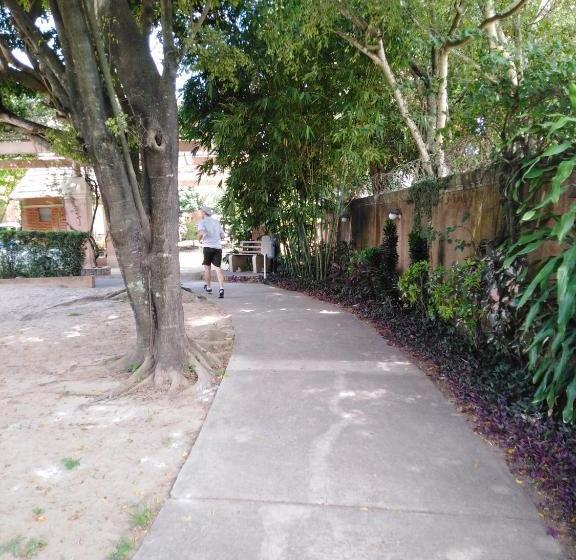 هتل Buganvilla 340 Suites In Shared Vip Apartment