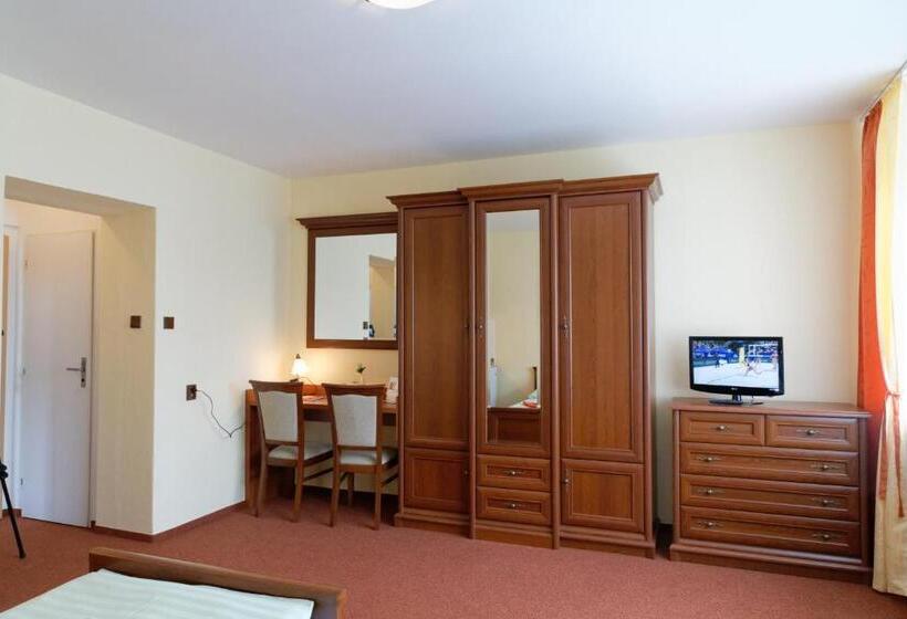 Отель Kamu Garni