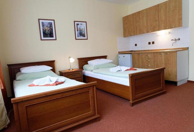 Отель Kamu Garni