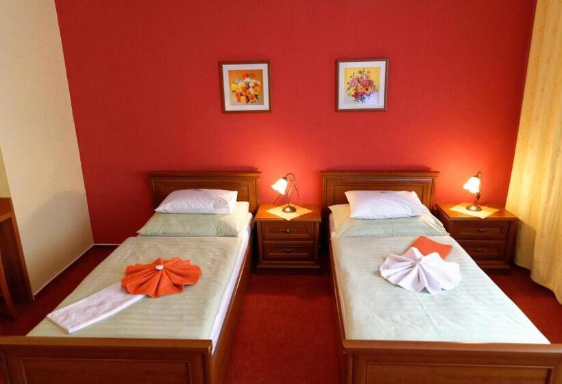 Отель Kamu Garni