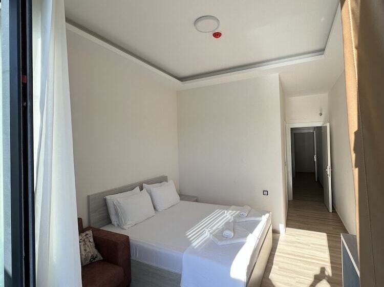 هتل Life Point Boutique