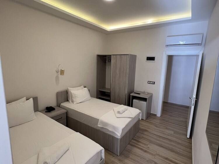 هتل Life Point Boutique