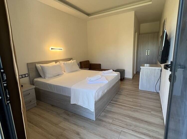 هتل Life Point Boutique