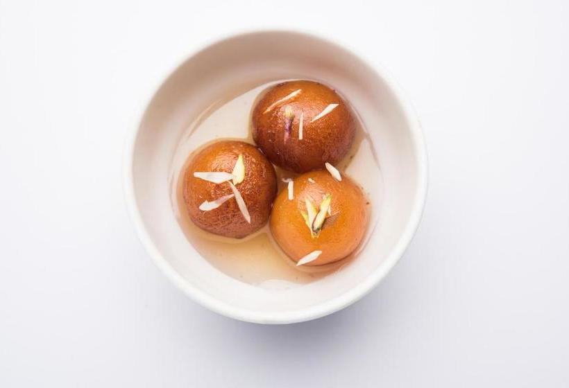 호텔 Spot On 49182  The Royal King Spot