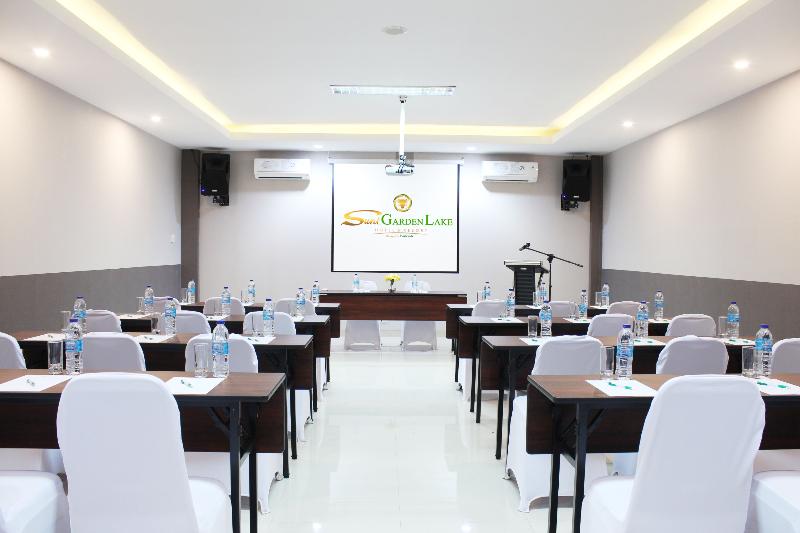 בית מלון כפרי Suni Sentani   Managed By East Season