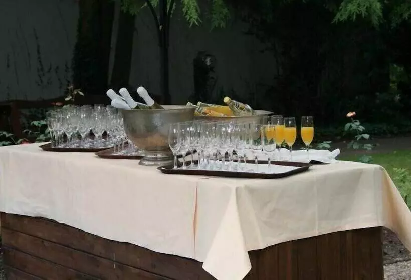 Majatalo Gasthaus Nobel Moordeich