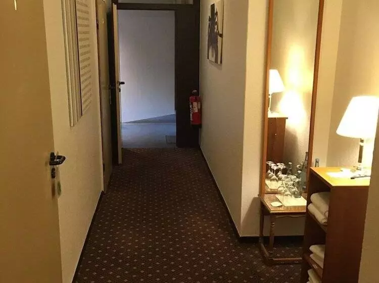 Majatalo Gasthaus Nobel Moordeich