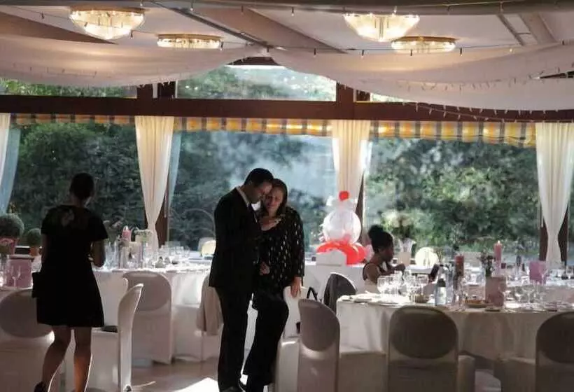 Majatalo Gasthaus Nobel Moordeich