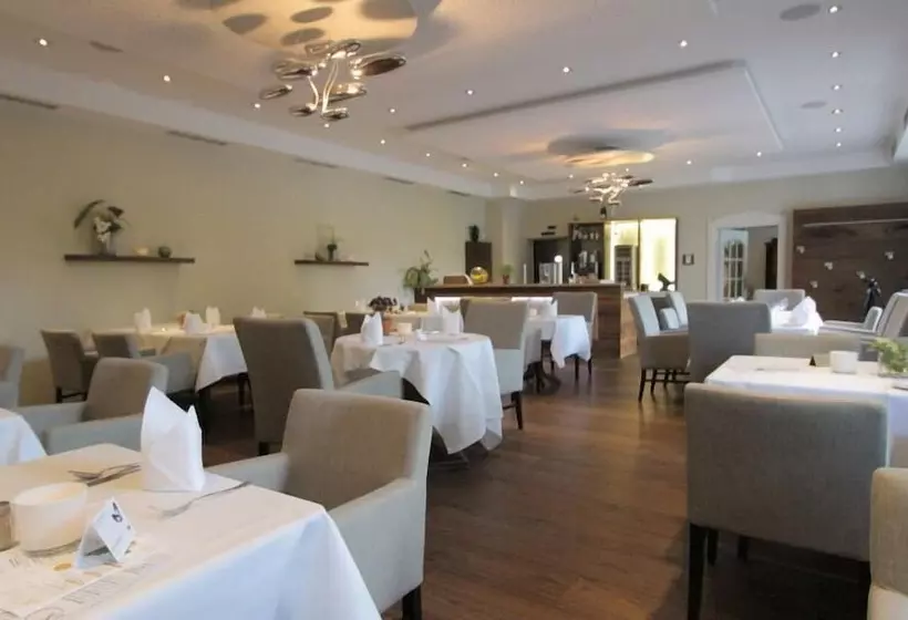 Majatalo Gasthaus Nobel Moordeich