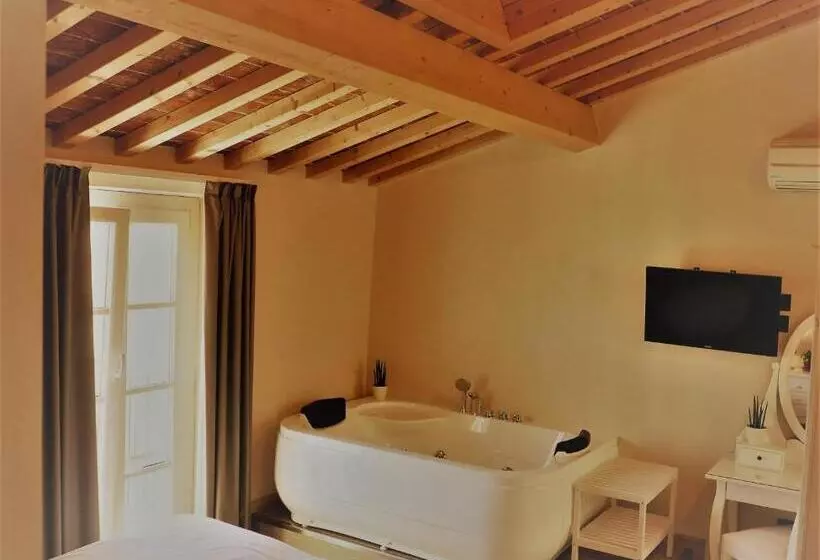تختخواب و صبحانه Il Tiglio Jacuzzi&sauna