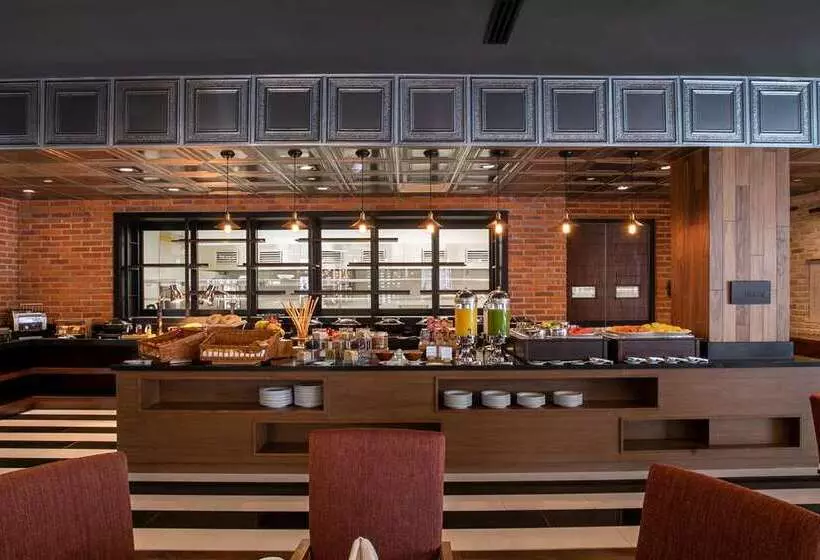 ホテル Doubletree By Hilton Celaya