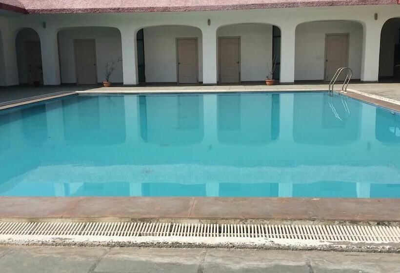 هتل Estate Paradiso Jaipur