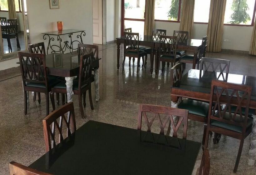 هتل Estate Paradiso Jaipur