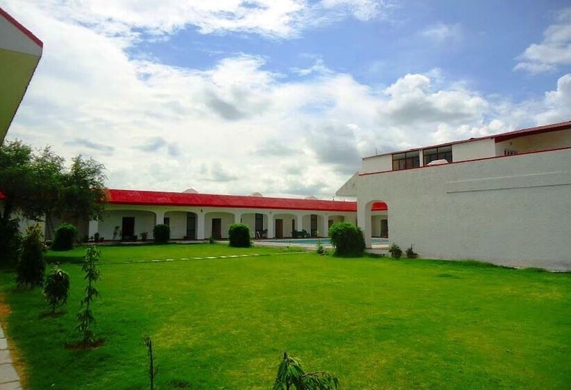 هتل Estate Paradiso Jaipur