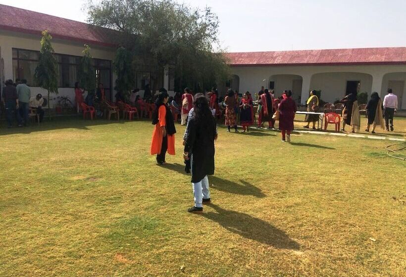 هتل Estate Paradiso Jaipur