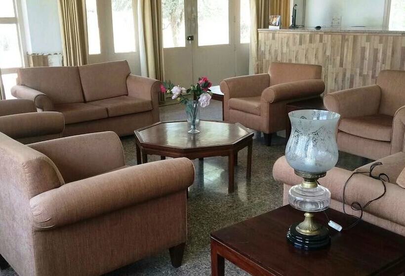 هتل Estate Paradiso Jaipur