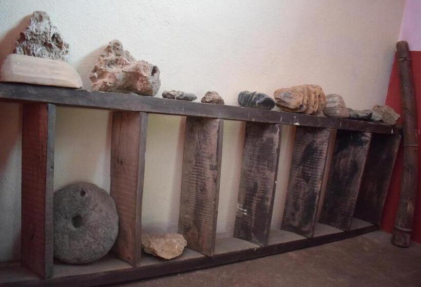 پانسیون Berg House Cafe And