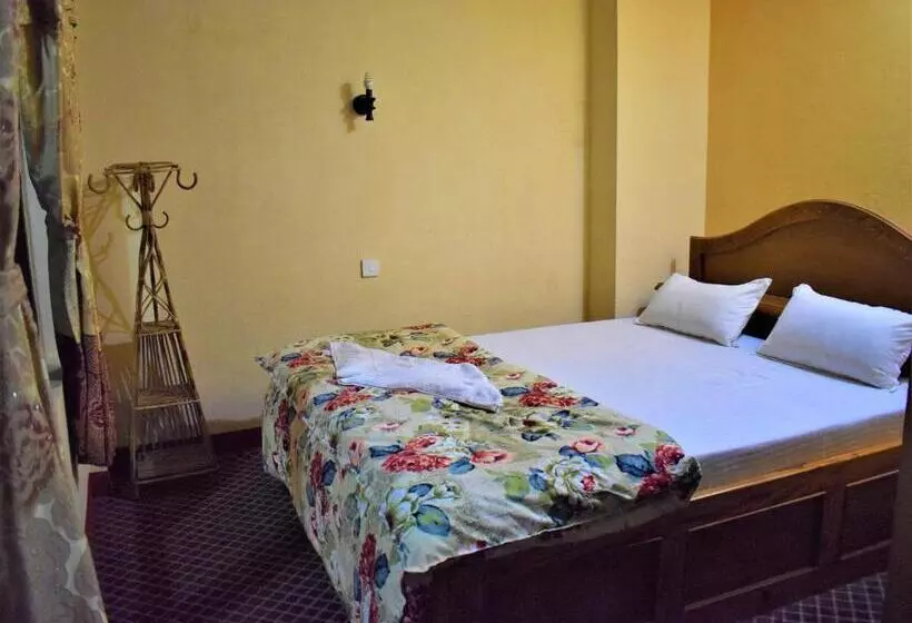 پانسیون Berg House Cafe And