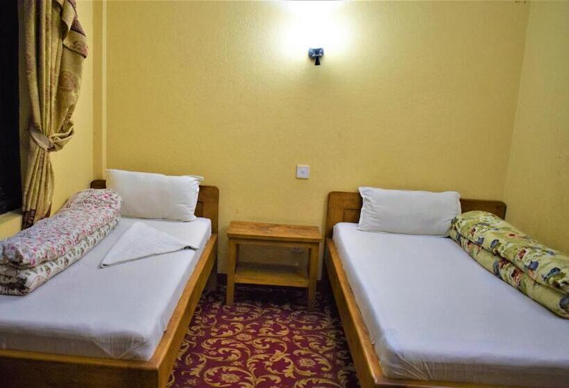 پانسیون Berg House Cafe And