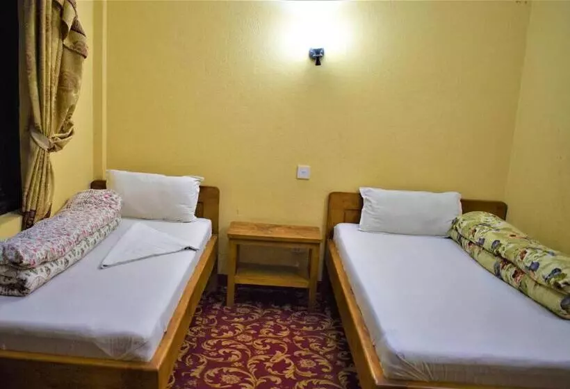 پانسیون Berg House Cafe And