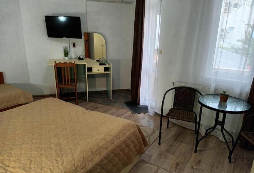 پانسیون Guest House Alkor