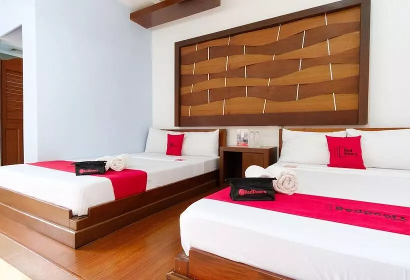 Retkeilymaja Reddoorz Premium @ Abueg Road Extension