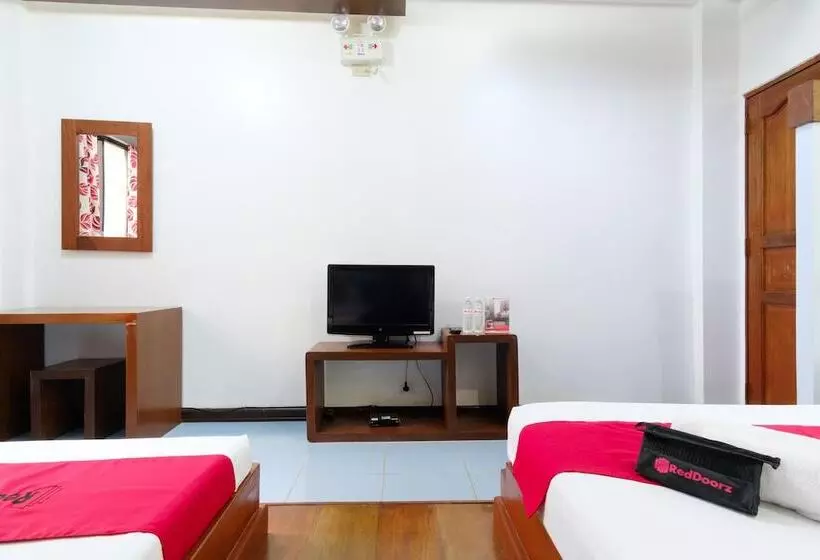 Retkeilymaja Reddoorz Premium @ Abueg Road Extension