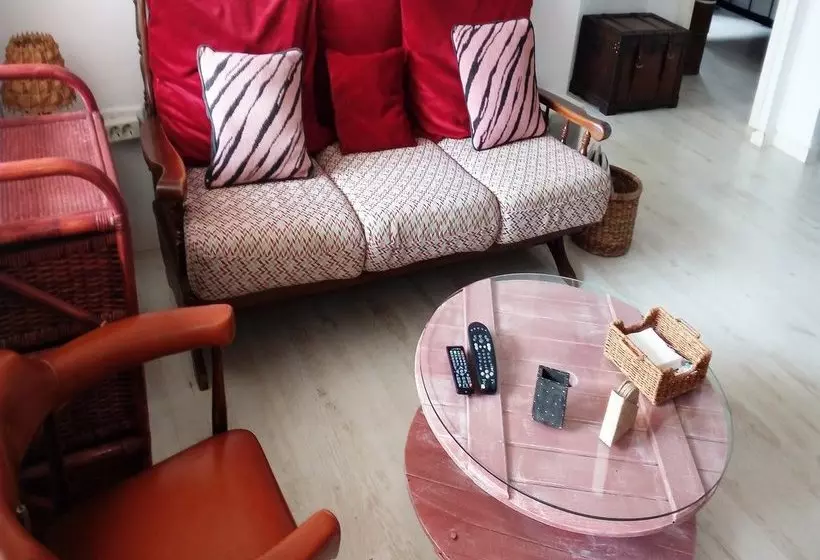 ホテル Apartamentos Benicassim 3000 Sin Piscina