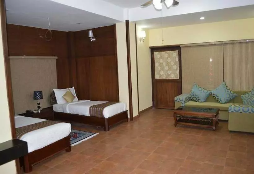 هتل Tashi Namgay Grand