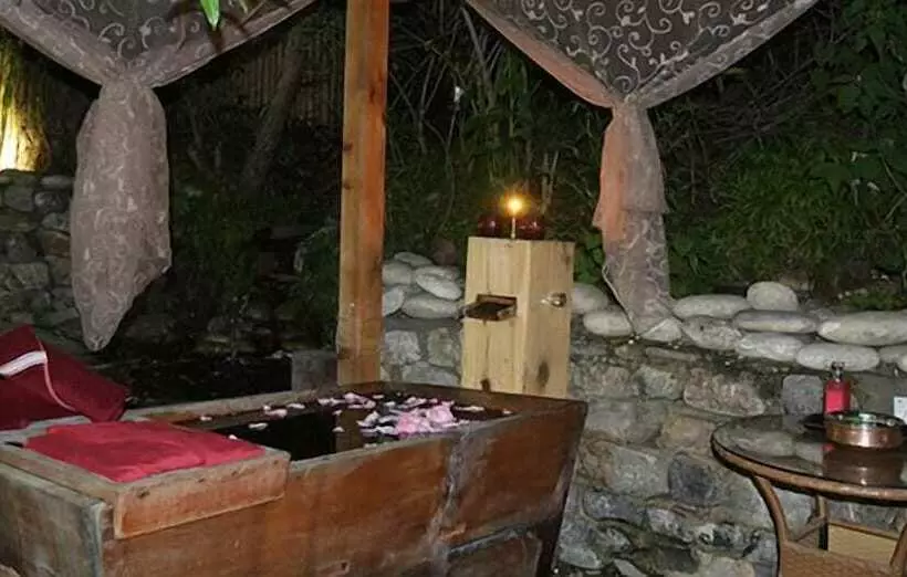 هتل Tashi Namgay Grand