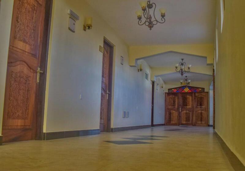 בית מלון כפרי Tembo Palace