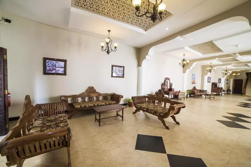 ホテル Tembo Palace