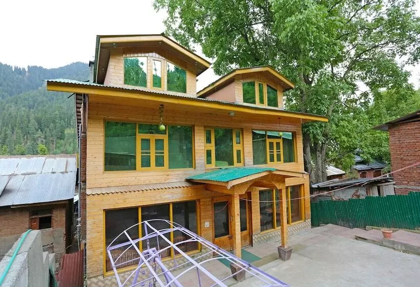 Oyo 9083 Hotel New Tourist Palace