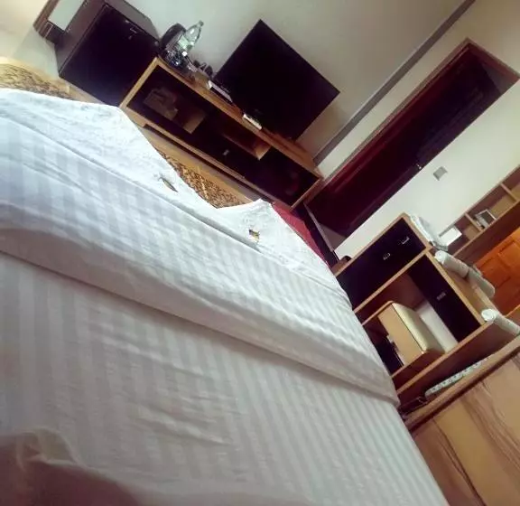 پانسیون Mirian Sky