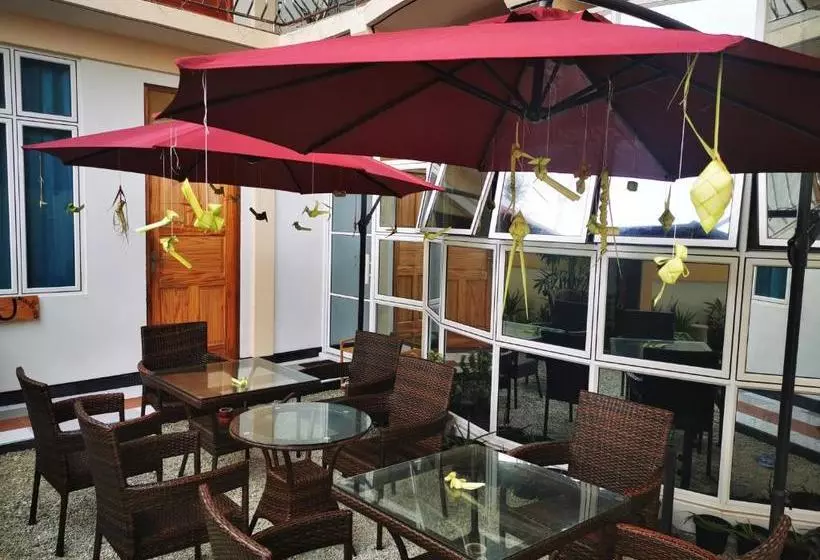 پانسیون Mirian Sky