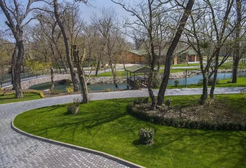 River Inn Resort And Spa