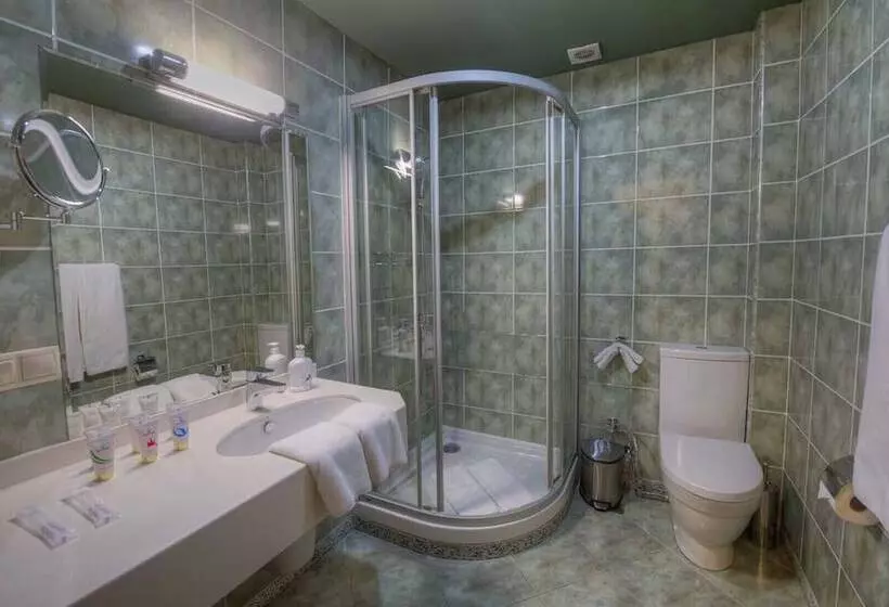 River Inn Resort And Spa