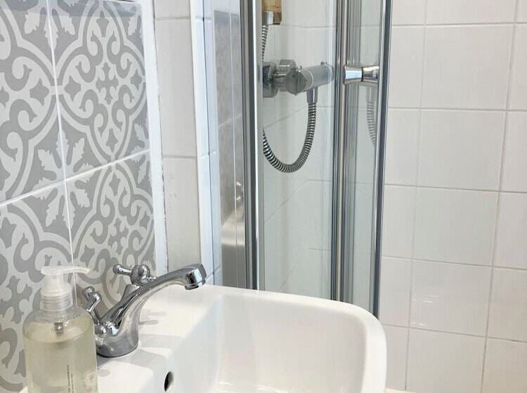 The Old Post House B&b