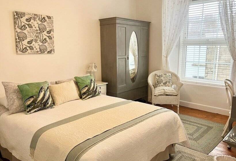 The Old Post House B&b