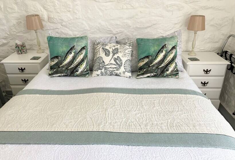 The Old Post House B&b