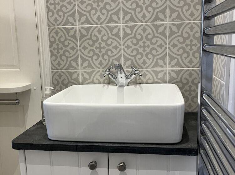 The Old Post House B&b