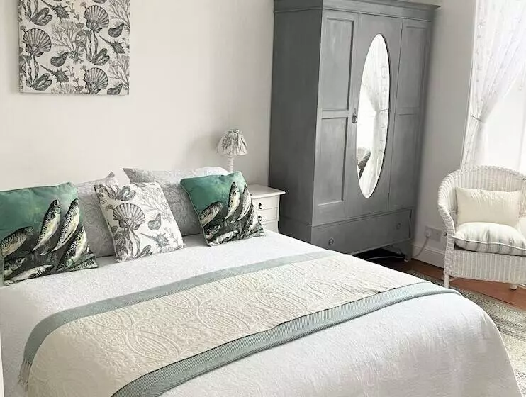 The Old Post House B&b